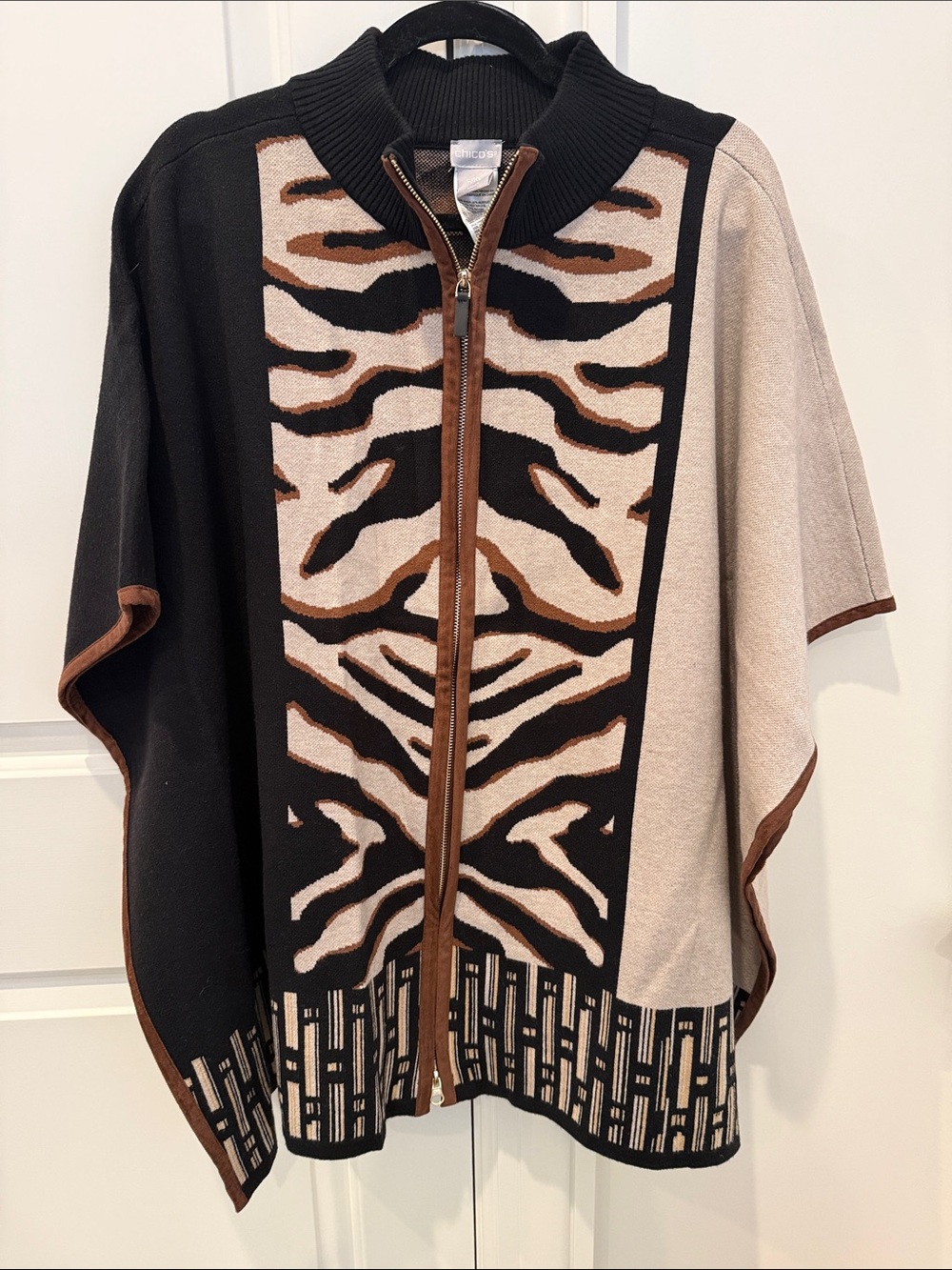 Chico's Zebra Border Ruana Zip-Up Sweater Poncho size L/XL Like New